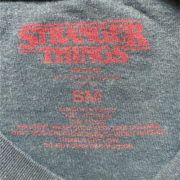 Stranger Things Evolution of a Demogorgon Tee - Size Small - Picture 4 of 4